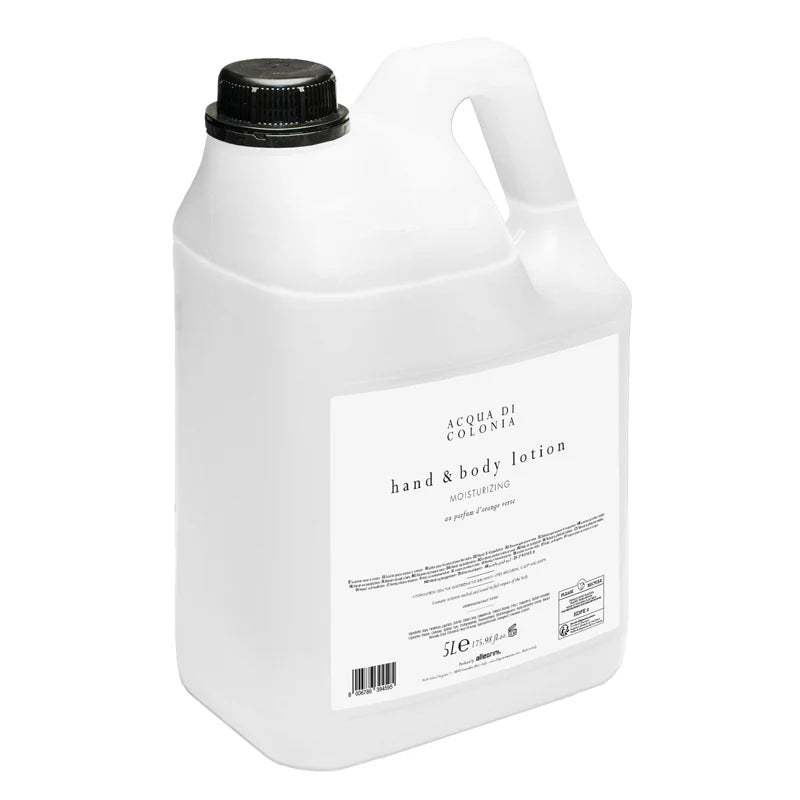 Distributeur rechargeable REAL QUADRO Crème mains et corps, 390 ml - Eau de Cologne - Gamme de produits d'accueil