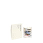 Coffret de couture dans une boîte en carton blanc