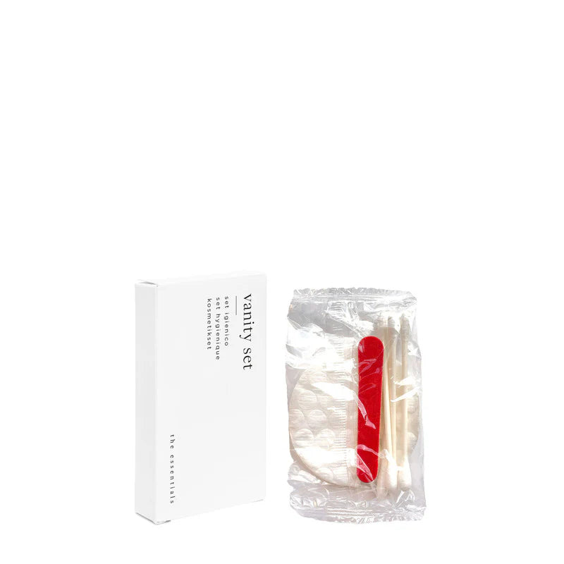 Coffret de cosmétiques dans un étui en carton blanc
