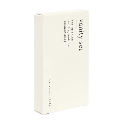 Coffret de cosmétiques dans un étui en carton couleur crème